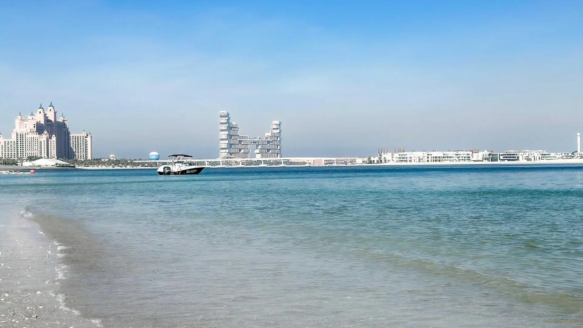 Spacious Beachfront 2 Bedroom Apartment - The 8 دبي