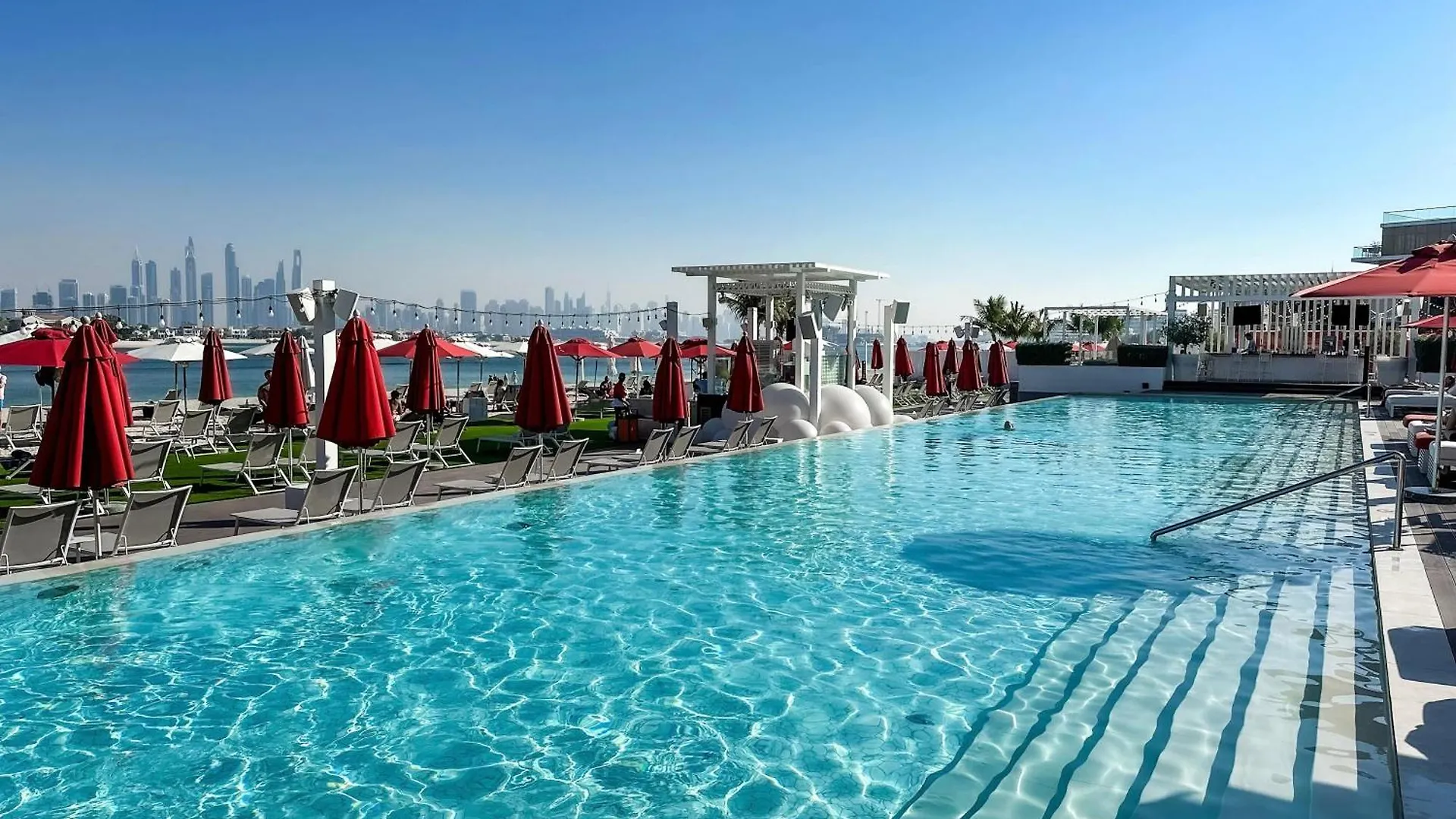 Spacious Beachfront 2 Bedroom Apartment - The 8 دبي