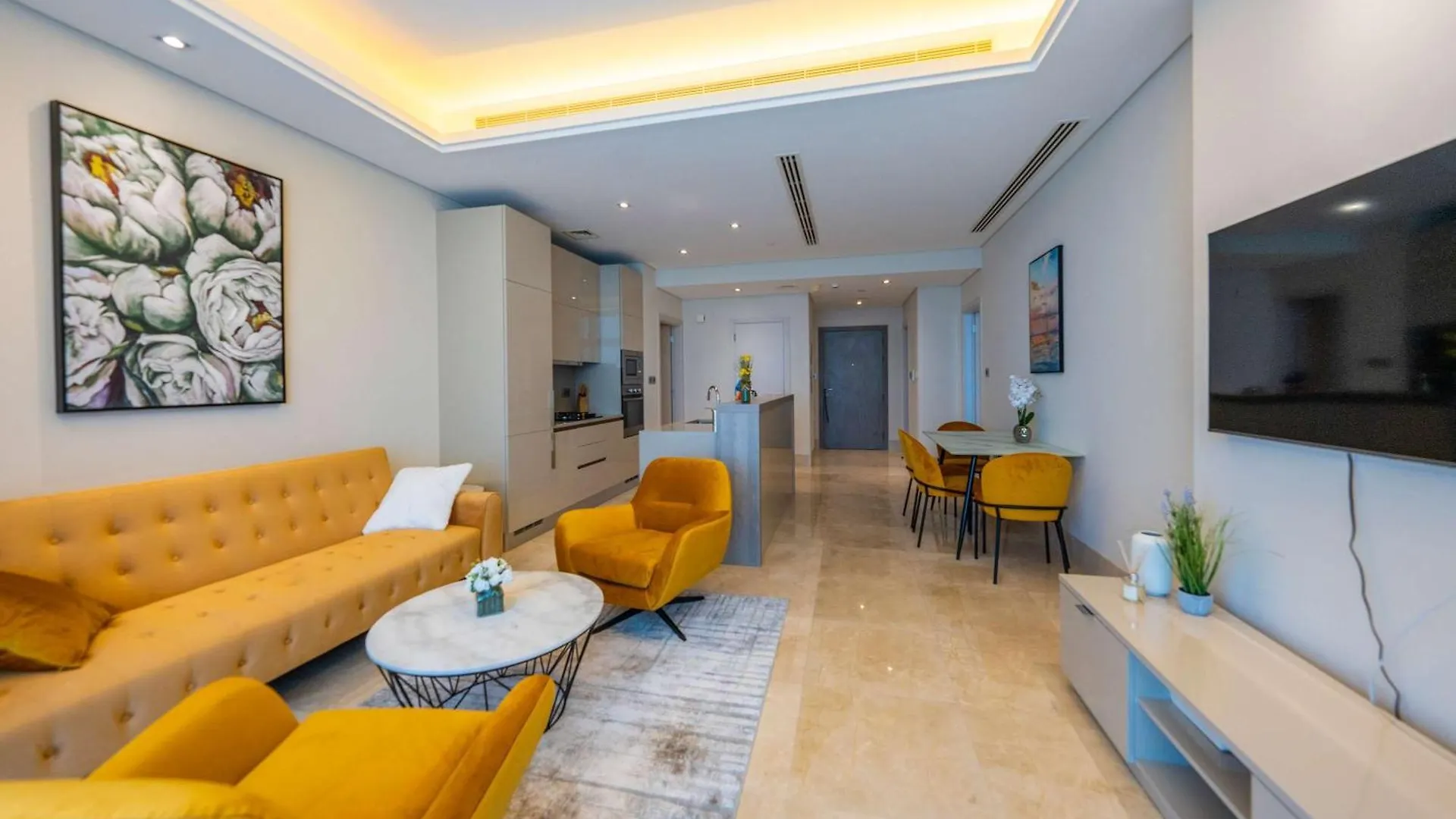 Spacious Beachfront 2 Bedroom Apartment - The 8 Dubai